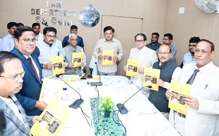 ମନ୍ତ୍ରୀ ପୃଥ୍ୱୀରାଜ ହରିଚନ୍ଦନଙ୍କ ଦ୍ୱାରା ଓଡ଼ିଶା ରାଜ୍ୟ ଆଇନ ଆୟୋଗଙ୍କ ବାର୍ଷିକ ରିପୋର୍ଟ ଓ ନୂତନ ୱେବ୍‌ସାଇଟ୍‌ ଉନ୍ମୋଚିତ...