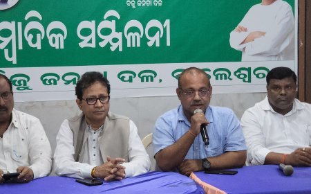 ଦକ୍ଷିଣ ପୂର୍ବ ରେଳବାଇର ଖଡ଼ଗପୁର ଡିଭିଜନ ପରିବର୍ତ୍ତେ ଲକ୍ଷ୍ମଣନାଥ-ବାଲସୋର ରେଳ ସେକ୍ସନ (ଓଡ଼ିଶା ଅଂଶ)କୁ ପୂର୍ବ ତଟ ରେଳବାଇ, ଭୁବନେଶ୍ୱର ଅଧୀନରେ ଅନ୍ତର୍ଭୁକ୍ତ କରିବା ପାଇଁ ଅନୁରୋଧ।