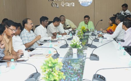 ନୂଆ ଅବକାରୀ ନୀତି କାର୍ଯ୍ୟକାରୀ ନେଇ ମନ୍ତ୍ରୀ ଶ୍ରୀ ପୃଥ୍ୱୀରାଜ ହରିଚନ୍ଦନଙ୍କ ଅଧ୍ୟକ୍ଷତାରେ ଉଚ୍ଚସ୍ତରୀୟ ବୈଠକ...