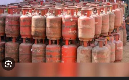 ବେଆଇନ ସିଲିଣ୍ଡର ଠୁଳ ଅଭିଯୋଗ ରେ  ଯୋଗାଣ ବିଭାଗର କାର୍ଯ୍ୟାନୁଷ୍ଠାନ