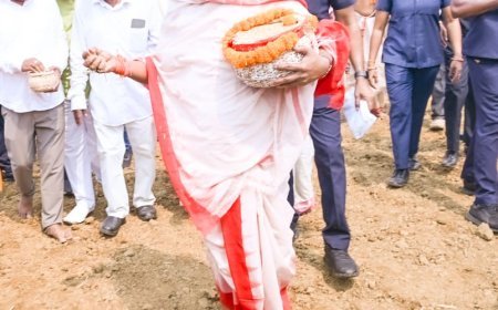 ପବିତ୍ର ଅକ୍ଷୟ ତୃତୀୟା ଅବସରରେ ମୁଖ୍ୟମନ୍ତ୍ରୀ ଶ୍ରୀ ମୋହନ ଚରଣ ମାଝୀ ଏବଂ ଉପମୁଖ୍ୟମନ୍ତ୍ରୀ ଶ୍ରୀ କନକବର୍ଦ୍ଧନ ସିଂହ ଦେଓ କଟକ ସ୍ଥିତ କେନ୍ଦ୍ରୀୟ ଧାନ ଗବେଷଣା କେନ୍ଦ୍ର ଠାରେ ପୂଜାର୍ଚ୍ଚନା କରିବା ସହିତ ଅକ୍ଷି ମୁଠି ଅନୁକୂଳ କରୁଛନ୍ତି।