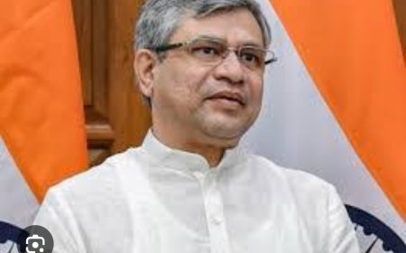 ଗ୍ରୀଷ୍ମ ଋତୁରେ ଅତିରିକୁ ଟ୍ରେନ୍ ଚଳ ଚଳାଚଳର ସମୀକ୍ଷା କଲେ ରେଳମନ୍ତ୍ରୀ ଅଶ୍ବିନୀ ବୈଷ୍ଣବ