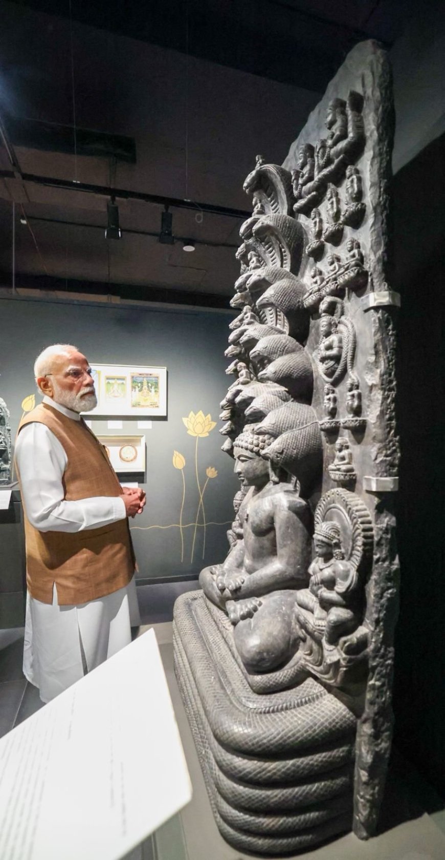 ଗୁଜରାଟର ସାନନ୍ଦଠାରେ କେନ୍ସ ସେମିକଣ୍ଡକ୍ଟର ପ୍ଲାଣ୍ଟର ଉଦ୍‌ଘାଟନ କଲେ ପ୍ରଧାନମନ୍ତ୍ରୀ ଶ୍ରୀ ନରେନ୍ଦ୍ର ମୋଦୀ