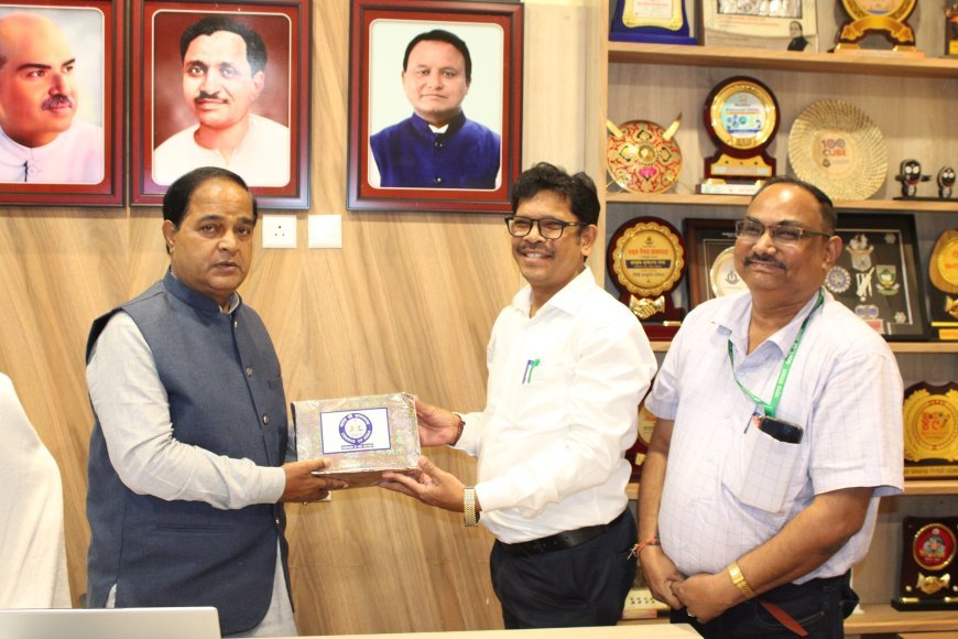 ମନ୍ତ୍ରୀ ଶ୍ରୀଯୁକ୍ତ କୃଷ୍ଣଚନ୍ଦ୍ର ପାତ୍ର ତାଙ୍କ ସରକାରୀ ବାସଭବନରେ ସେଲ୍ଫ ଏନୁମରେସନ୍