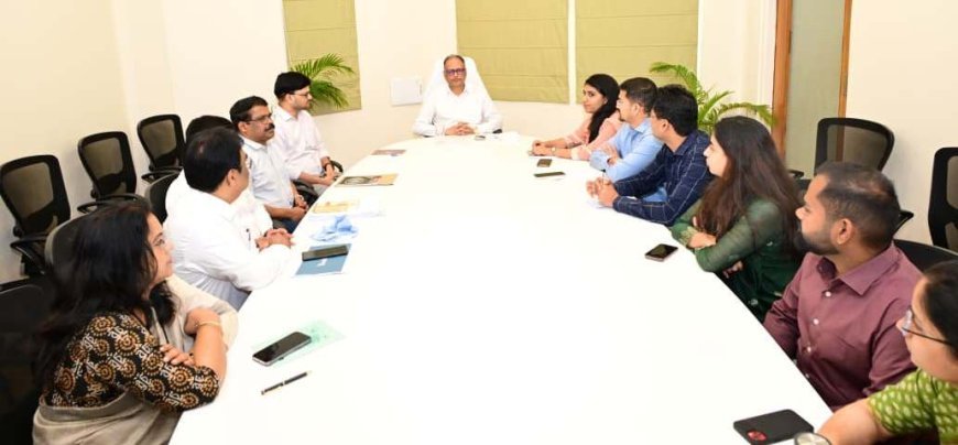 ଯୋଜନା ଓ ସଂଯୋଜନ ବିଭାଗରେ ଓଡ଼ିଶା ପାହ୍ୟା ଭାରତୀୟ ପ୍ରଶାସନିକ ସେବା ଅଧୂକାରୀଙ୍କ ପ୍ରଶିକ୍ଷଣ