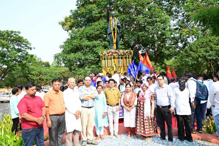 ଭାରତ ରତ୍ନ ଡଃ ଭୀମରାଓ ରାମଜୀ ଆମ୍ବେଦକରଙ୍କ ଜୟନ୍ତୀରେ ମାଲ୍ୟାର୍ପଣ ଓ ଶ୍ରଦ୍ଧାଞ୍ଜଳି...