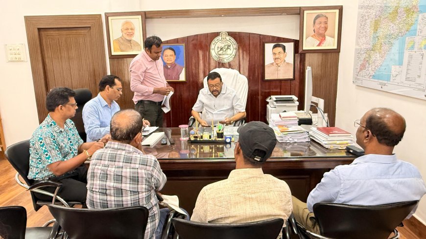 ବ୍ରଜରାଜନଗର ପୌରପରିଷଦର ବିଭିନ୍ନ ଉନ୍ନୟନମୂଳକ କାର୍ଯ୍ୟର ସମୀକ୍ଷା...