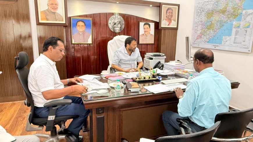 ଗ୍ରୀଷ୍ମପ୍ରବାହର ମୁକାବିଲା ପାଇଁ ରାଜସ୍ୱ ଓ ବିପର୍ଯ୍ୟୟ ପରିଚାଳନା ମନ୍ତ୍ରୀ ଶ୍ରୀ ସୁରେଶ ପୂଜାରୀଙ୍କ ଆଭାସୀରେ ସମୀକ୍ଷା...