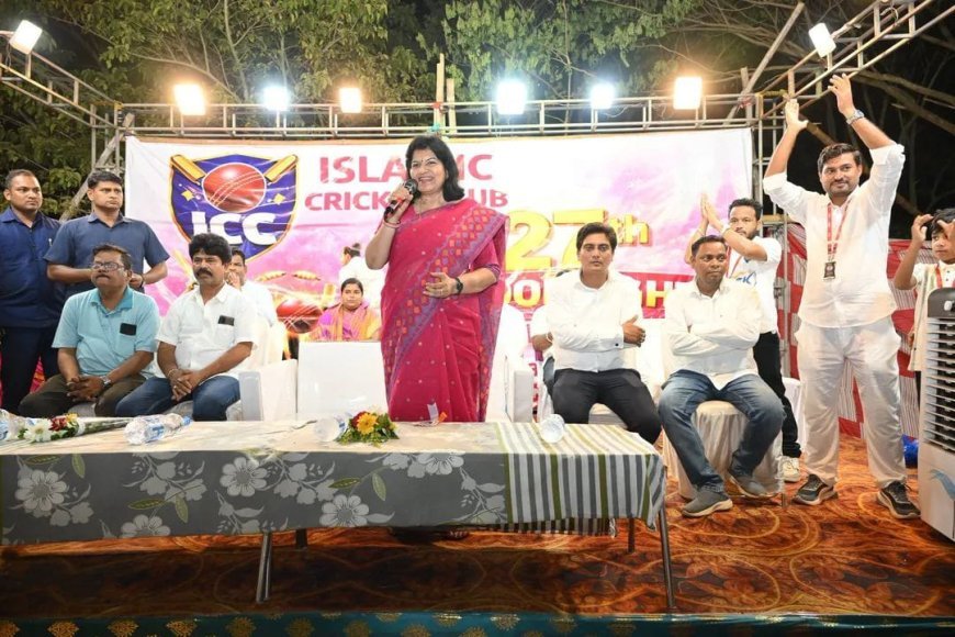 ଖୋର୍ଦ୍ଧା ଜିଲ୍ଲାର ବାଲିପାଟଣା ବ୍ଲକସ୍ଥ ମଝିହରା ଗ୍ରାମ ପଂଚାୟତରେ ଅତିଥି ଭାବେ ଭୁବନେଶ୍ୱର ସାଂସଦ ଅପରାଜିତା ଷଡ଼ଙ୍ଗୀ ଯୋଗଦେଇ ଖେଳାଳିମାନଙ୍କୁ ଉତ୍ସାହିତ କରୁଛନ୍ତି