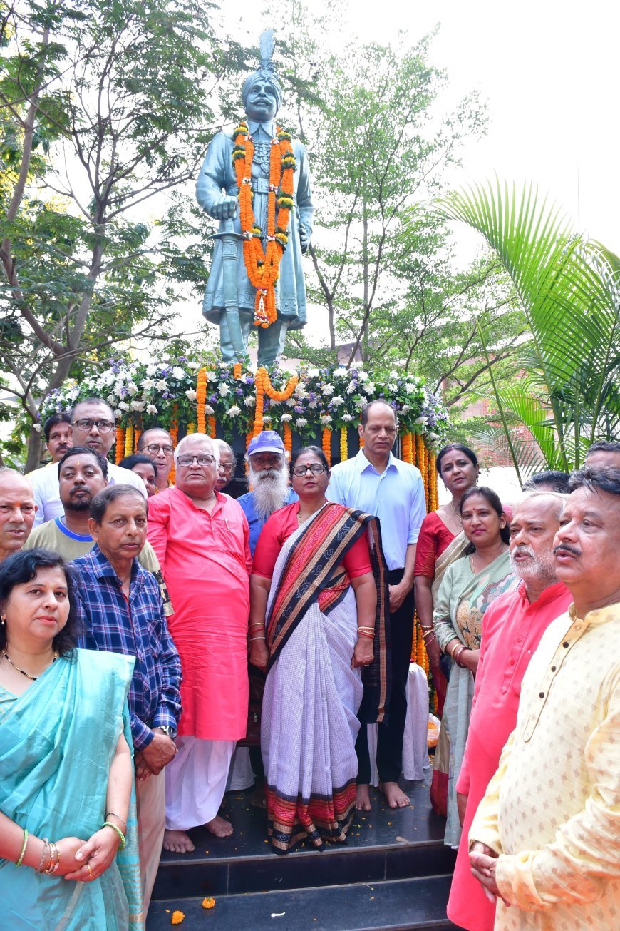 ନବଉତ୍କଳର ନିର୍ମାତା ମହାରାଜା କୃଷ୍ଣଚନ୍ଦ୍ର ଗଜପତିଙ୍କ ଜୟନ୍ତୀରେ ଶ୍ରଦ୍ଧାଞ୍ଜଳି...