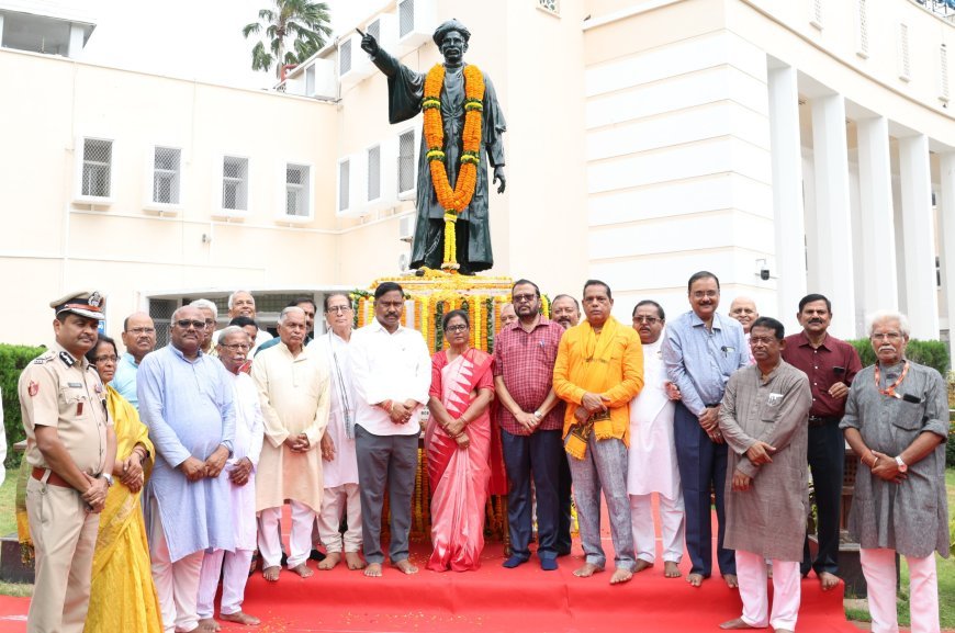 ବିଧାନସଭା ପରିସରରେ ଉତ୍କଳଗୌରବ ମଧୁସୂଦନ ଦାସଙ୍କ ଜୟନ୍ତୀ...