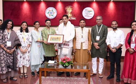 'ଯୁବ ସଙ୍ଗମ' ଛାତ୍ରଛାତ୍ରୀଙ୍କ ସହ ଭାବ ବିନିମୟ କଲେ ରାଜ୍ୟପାଳ...
