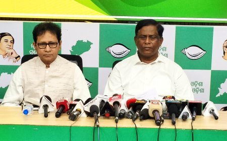 ସରକାରଙ୍କ ଚାଷୀ ମାରଣ ନୀତି ବିରୋଧରେ ବିଜେଡି ସାରା ରାଜ୍ୟରେ ଆନେ୍ଦାଳନ ଜାରି ରହିବ ବୋଲି ସାମ୍ବାଦିକ ସମ୍ମିଳନୀରେ ପ୍ରକାଶ କରିଛନ୍ତି...
