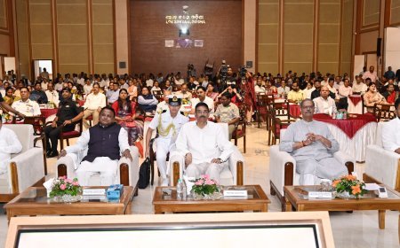 ପ୍ରଧାନମନ୍ତ୍ରୀଙ୍କ 'ମନ କି ବାତ' ଶୁଣିଲେ ରାଜ୍ୟପାଳ, ମୁଖ୍ୟମନ୍ତ୍ରୀ, ମନ୍ତ୍ରୀମଣ୍ଡଳ ସଦସ୍ୟ ଏବଂ ବିଶ୍ୱବିଦ୍ୟାଳୟର କୁଳପତି...