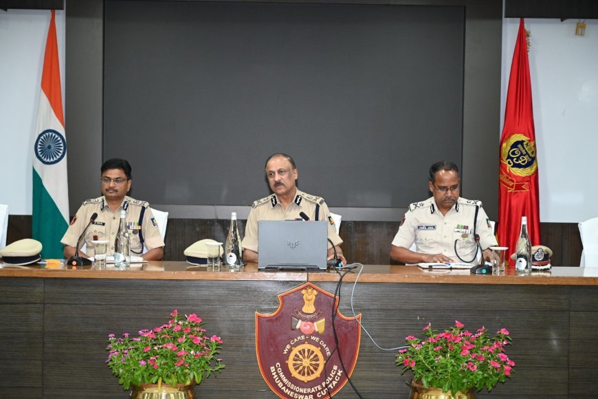 ଭୁବନେଶ୍ୱରସ୍ଥିତ ଡିଜିପିଙ୍କ କ୍ୟାମ୍ପ କାର୍ଯ୍ୟାଳୟରେ ରାଜ୍ୟ ଆରକ୍ଷୀ ମହାନିର୍ଦ୍ଦେଶକ ଶ୍ରୀ ଯୋଗେଶ ବାହାଦୁର ଖୁରାନିଆଙ୍କ ବୈଠକ...