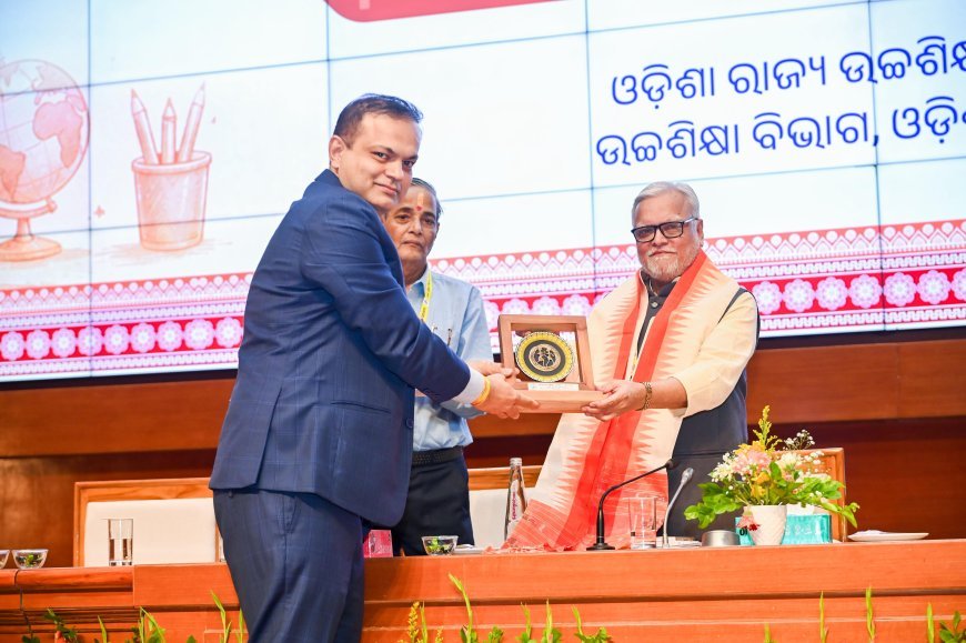ଜାତୀୟ ଶିକ୍ଷାନୀତି-୨୦୨୦ର କାର୍ଯ୍ୟକାରିତାକୁ ନେଇ ଶିକ୍ଷାବିତ୍‌ ଓ କୁଳପତିଙ୍କ ଆଲୋଚନା...