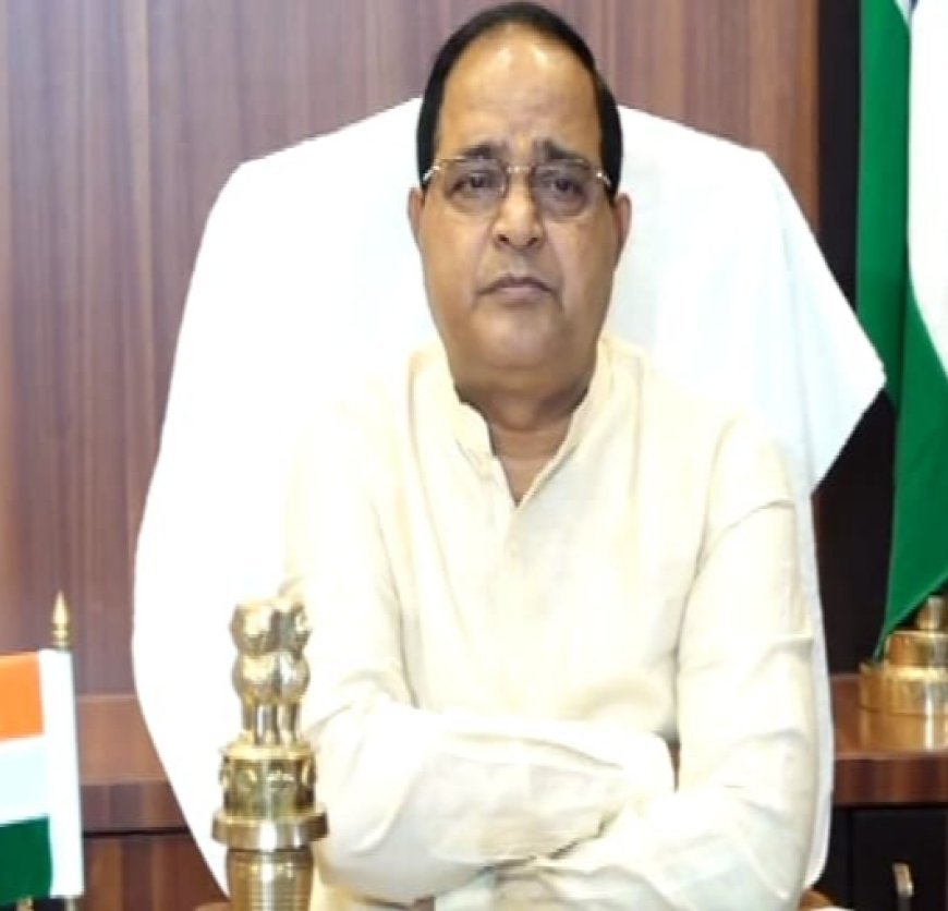 ରାଜ୍ୟରେ ଲୋକମାନେ  ତେଲ ପାଇଁ ଆତୁରତା ନ ହେବାକୁ ମନ୍ତ୍ରୀଙ୍କ ପରାମର୍ଶ...