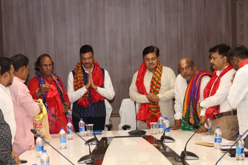 ଶୃଙ୍ଖଳିତ ରଥଯାତ୍ରା ଆୟୋଜନ ନେଇ ମନ୍ତ୍ରୀ ପୃଥ୍ୱୀରାଜ ହରିଚନ୍ଦନଙ୍କ ଅଧ୍ୟକ୍ଷତାରେ ଉଚ୍ଚସ୍ତରୀୟ ବୈଠକ...