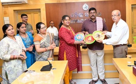 ମୁଖ୍ୟ ଶାସନ ସଚିବଙ୍କ କାର୍ଯ୍ୟାଳୟରେ  ଅବସରକାଳୀନ  ସମ୍ୱର୍ଦ୍ଧନା ସଭା  ବରିଷ୍ଠ ବ୍ୟକ୍ତିଗତ ସଚିବ ସୁଶାନ୍ତ ବେହେରାଙ୍କ ଅବସର ଗ୍ରହଣ