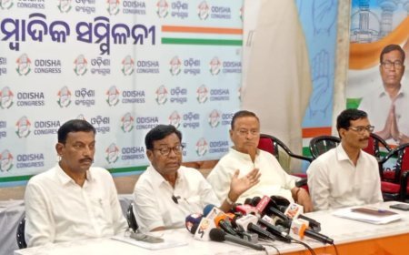 ଆଗାମୀ ଦିନରେ ଛାତ୍ର ଓ ଯୁବସମାଜ ଦ୍ୱାରା ଏକ ବଡ଼ ବିପ୍ଳବର ଅନୁଷ୍ଠିତ ହେବ ବୋଲି ରାଜ୍ୟ କଂଗ୍ରସ ସଭାପତି ସାମ୍ବାଦିକ ସମ୍ମିଳନୀରେ ସୂଚନା ଦେଇଛନ୍ତି...