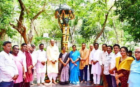 ସୂଚନା ଓ ଲୋକସମ୍ପର୍କ ବିଭାଗ ତରଫରୁ ଶହୀଦ ବିର୍ସା ମୁଣ୍ଡାଙ୍କ ଶ୍ରାଦ୍ଧଦିବସ ଅବସରରେ ଶ୍ରଦ୍ଧାଞ୍ଜଳି...