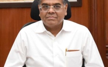 ଏନଟିଏର ଡିଜିଙ୍କ ସହ ସହ ନିଟ୍ ପୁନଃପରୀକ୍ଷା ପ୍ରସ୍ତୁତିର ସମୀକ୍ଷା କଲେ କ୍ୟାବିନେ ନେଟ ସଚିବ ଡକ୍ଟର ଟି. ଭି. ସୋମନାଥନ