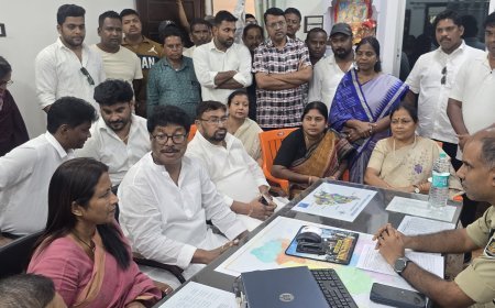 ବିଜେଡିର ଏକ ତଥ୍ୟ ଅନୁସନ୍ଧାନକାରୀ ଦଳ ରାଇରଙ୍ଗପୁର ଗସ୍ତ କରି ପରିସ୍ଥିତିର ସମୀକ୍ଷା କରିଛନ୍ତି ଏବଂ ପ୍ରଭାବିତ ପରିବାର ସହିତ ଆଲୋଚନା କରିଛନ୍ତି।