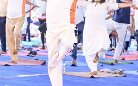 କଳିଙ୍ଗ ଷ୍ଟାଡିୟମରେ ଅନ୍ତର୍ଜାତୀୟ ଯୋଗ ଦିବସ ଅବସରରେ ମୁଖ୍ୟମନ୍ତ୍ରୀଙ୍କ ଯୋଗାଭ୍ୟାସ...