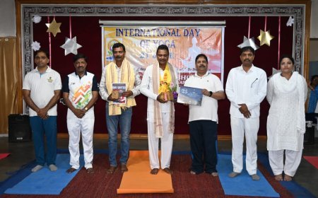 DAV କଳିଙ୍ଗ ନଗର ଭୁବନେଶ୍ବର ଠାରେ ଆନୁର୍ଜାତୀୟ ଯୋଗ ଦିବସ ପାଳନ...