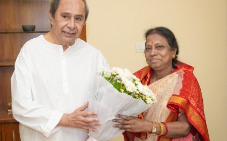 PAC Chairman and BJD chief Whip Smt Pramila Mallick  meeting Leader of opposition Sri Naveen Patnaik at Naveen  Nivas