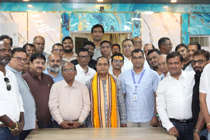 ଖାଦ୍ୟ ଯୋଗାଣ ଓ ଖାଉଟି କଲ୍ୟାଣ ମନ୍ତ୍ରୀଙ୍କୁ ସାକ୍ଷାତ କଲେ ଓଡିଶା ରାଇସ ମିଲର୍ସ ମହାସଂଘ କର୍ମକର୍ତ୍ତା...
