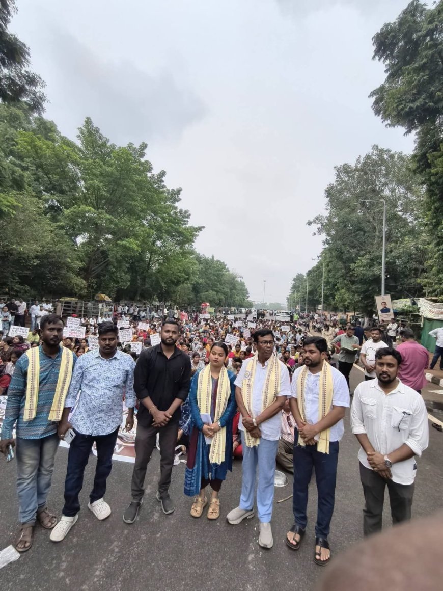 ନିଷ୍ଠାର ସହ ସ୍ୱାସ୍ଥ୍ୟସେବା ଯୋଗାଉଥିବା ସ୍ୱାସ୍ଥ୍ୟ ମିତ୍ରଙ୍କ ଜୀବିକା ଛଡାଇବା ଅନ୍ୟାୟ - ଭକ୍ତ...