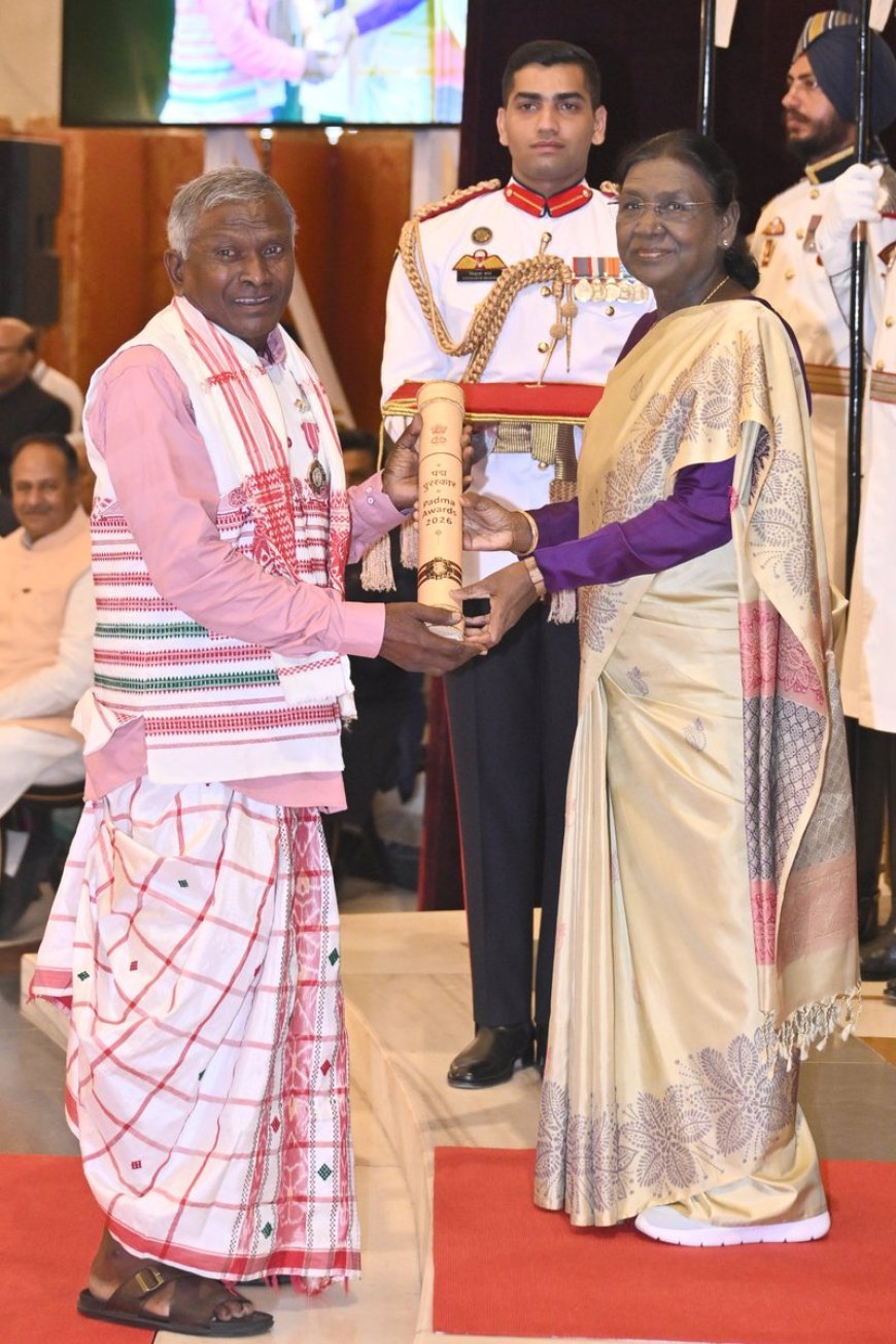 ଦ୍ୱିତୀୟ ପର୍ଯ୍ୟାୟ ପଦ୍ମ ପୁରସ୍କାର ପ୍ରଦାନ କଲେ ରାଷ୍ଟ୍ରପତି...