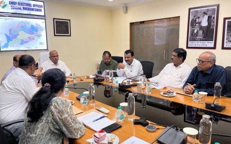 ​ଚିଠା ଭୋଟର ତାଲିକା ପ୍ରକାଶନ ନେଇ ମୁଖ୍ୟ ନିର୍ବାଚନ ଅଧିକାରୀଙ୍କ ଅଧ୍ୟକ୍ଷତାରେ ସର୍ବଦଳୀୟ ବୈଠକ.