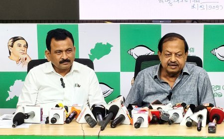 ଏସ୍ଆଇଆର ଭୋଟର ତାଲିକାରେ ୨୦ ନୁହେଁ ୨୭ ଲକ୍ଷ ଭୋଟର ବାଦ୍ ପଡିଛନ୍ତି ବୋଲି ସାମ୍ବାଦିକ ସମିଳନୀରେ ଦାବୀ କରିଛି ବିଜେଡି...