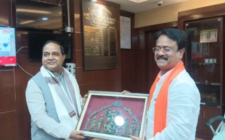 ଖାଦ୍ୟ ଯୋଗାଣ ଓ ଖାଉଟି କଲ୍ୟାଣ ମନ୍ତ୍ରୀଙ୍କ କୋଲକାତା ଗସ୍ତରେ ରାଜ୍ୟ ସ୍ୱାର୍ଥ ସମ୍ପର୍କିତ ବିଭିନ୍ନ ପ୍ରସଙ୍ଗରେ ଆଲୋଚନା...