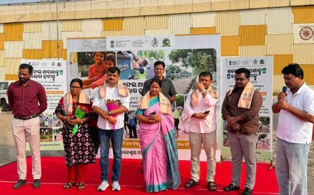 ଭୁବନେଶ୍ୱର ମହାନଗର ନିଗମ  ତରଫରୁ ନବଗୁଞ୍ଜର ମୂର୍ତ୍ତି (ହାଇଟେକ୍ ଛକ) ଠାରୁ ଲିଙ୍ଗିପୁର ଟ୍ରାଫିକ୍ ଛକ ପର୍ଯ୍ୟନ୍ତ ସ୍ୱଚ୍ଛତା ଅଭିଯାନ...