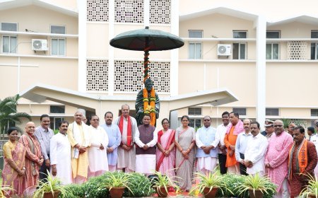 ବିଧାନସଭା ପରିସରରେ ଉତ୍କଳମଣି ପଣ୍ଡିତ ଗୋପବନ୍ଧୁଙ୍କ ଶ୍ରାଦ୍ଧଦିବସ ପାଳିତ...