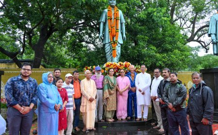 ମହାନ ବିପ୍ଳବୀ ଚକ୍ରଧର ବେହେରାଙ୍କ ଜୟନ୍ତୀରେ ମାଲ୍ୟାର୍ପଣ ଓ ଶ୍ରଦ୍ଧାଞ୍ଜଳି...
