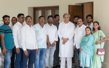 ବିରୋଧୀ ଦଳ ନେତା ଶ୍ରୀ ନବୀନ ପଟ୍ଟନାୟକ ମାଲାକାନଗିରି ଜିଲ୍ଲାର ବିଜେଡି ନେତା ଏବଂ ପିଆରଆଇ ସଦସ୍ୟଙ୍କ ସହ ଆଲୋଚନା କରିଛନ୍ତି।