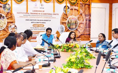 ଓଡିଶା ସରକାରଙ୍କ ହସ୍ତତନ୍ତ, ବୟନ ଓ ହସ୍ତଶିଳ୍ପ ବିଭାଗ ଅନ୍ତର୍ଗତ ରାଜ୍ୟ କଳା ଓ ହସ୍ତଶିଳ୍ପ ବିକାଶ ଅନୁଷ୍ଠାନ (SIDAC) ରେ    ୧୫ଟି ଅତିରିକ୍ତ ହସ୍ତଶିଳ୍ପର  ପାଠ୍ୟକ୍ରମ  ପ୍ରସ୍ତୁତି ଓ ପ୍ରଶିକ୍ଷଣ ନିମନ୍ତେ  ବୈଠକ...