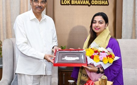 ଇଣ୍ଡିଆନ ଆଇଡଲ ବିଜେତା ଜ୍ୟୋତିର୍ମୟୀଙ୍କୁ ସମ୍ବର୍ଦ୍ଧିତ କଲେ ରାଜ୍ୟପାଳ...