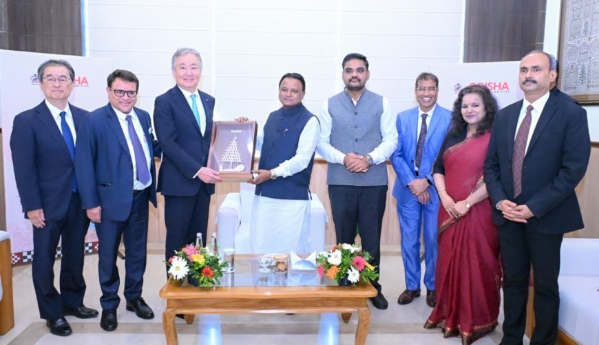 ଲୋକ ସେବା ଭବନର କନଭେନସନ ସେଣ୍ଟରରେ ଜାପାନୀ ଶିଳ୍ପ ନେତାଙ୍କ ସମ୍ମାନିତ ପ୍ରତିନିଧିମଣ୍ଡଳୀକୁ ସମ୍ବୋଧିତ କରୁଛନ୍ତି।