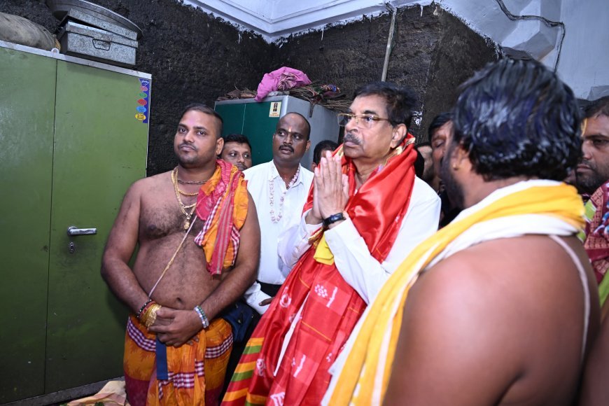 ଅଲାରନାଥ ମନ୍ଦିର ଦର୍ଶନ କରି ରାଜ୍ୟବାସୀଙ୍କ ମଙ୍ଗଳ କାମନା କଲେ ରାଜ୍ୟପାଳ...