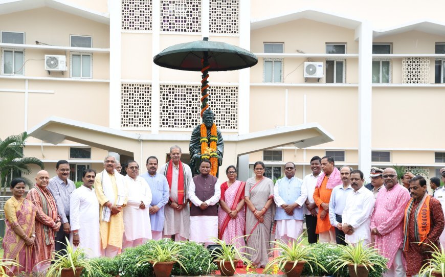 ବିଧାନସଭା ପରିସରରେ ଉତ୍କଳମଣି ପଣ୍ଡିତ ଗୋପବନ୍ଧୁଙ୍କ ଶ୍ରାଦ୍ଧଦିବସ ପାଳିତ...