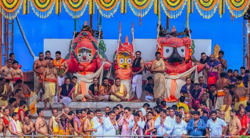 ଶରଧାବାଲିରେ ଭିଡ଼ ଲାଗିଛି