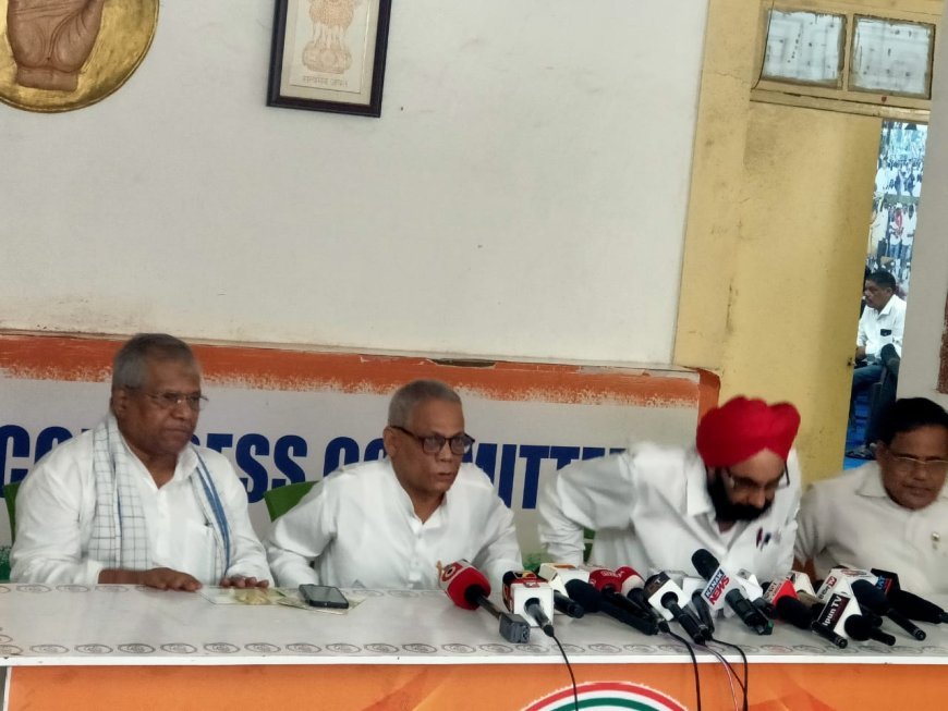 ସରକାର ସାର ଯୋଗାନ୍ତୁ.. ମିଛ କୁହନ୍ତୁ ନାହିଁ...