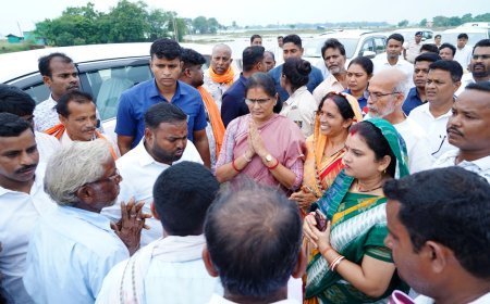 ବାଲେଶ୍ୱର ଜିଲ୍ଲାର ବନ୍ୟା ପ୍ରଭାବିତ କୁରୁଡ଼ିହା ପଞ୍ଚାୟତ ପରିଦର୍ଶନ କଲେ ଉପମୁଖ୍ୟମନ୍ତ୍ରୀ ପ୍ରଭାତୀ ପରିଡ଼ା
