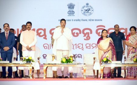 ଐତିହ୍ୟ, ନବସୃଜନ ଓ ସ୍ଥାୟୀ ଫ୍ୟାଶନ ଉପରେ ଧ୍ୟାନ ଦେଇ ଓଡ଼ିଶାରେ ଦ୍ୱାଦଶ ଜାତୀୟ ହସ୍ତତନ୍ତ ଦିବସ ପାଳିତ...