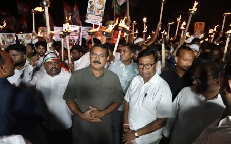ଗଣ ଶିକ୍ଷା ମନ୍ତ୍ରୀଙ୍କ ଇସ୍ତଫା ଦାବୀରେ କଂଗ୍ରସର ବୃହତ ମଶାଲ ଶୋଭାଯାତ୍ରା...